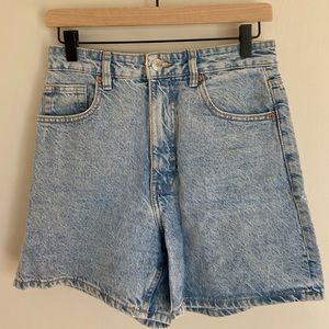Zara Light Wash Mom Shorts